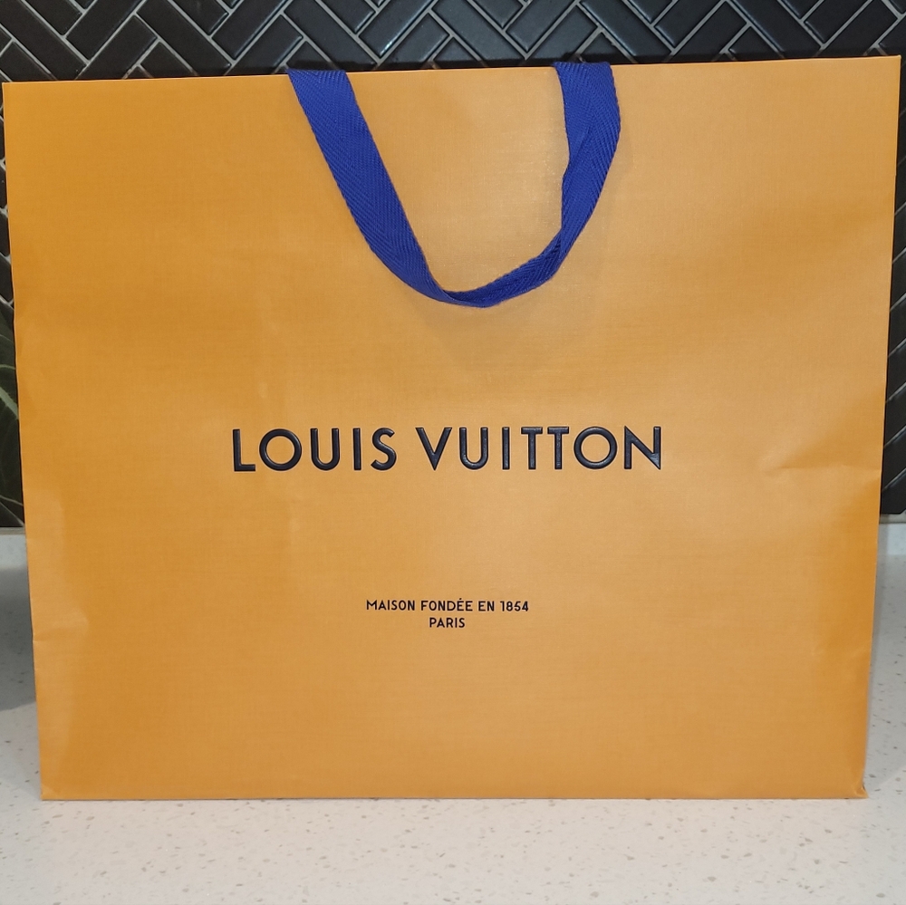 LOUIS VUITTON Large Paper Giftbag